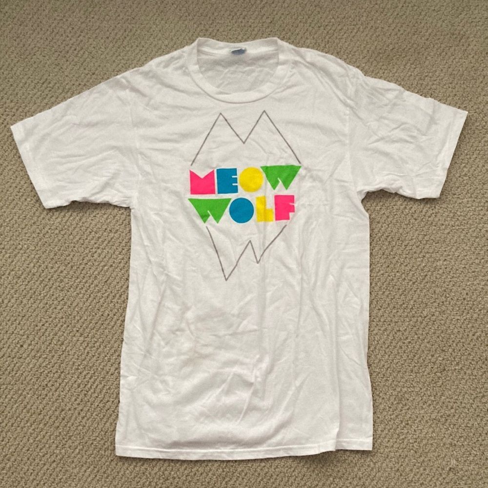 NEW Meow Wolf New Mexico T-Shirt White Multicolored Unisex Size Small Top NWOT